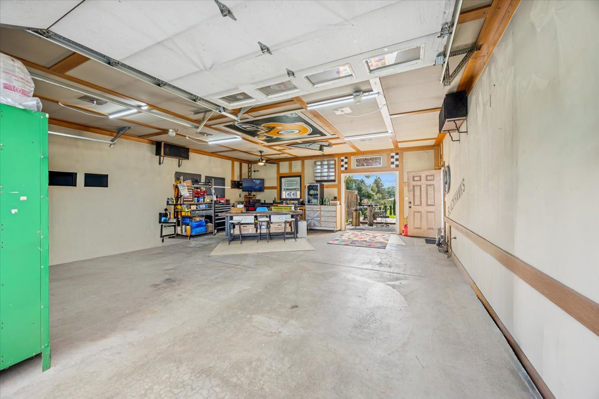 6241 Gaynelle Road, Tinley Park, IL 60477