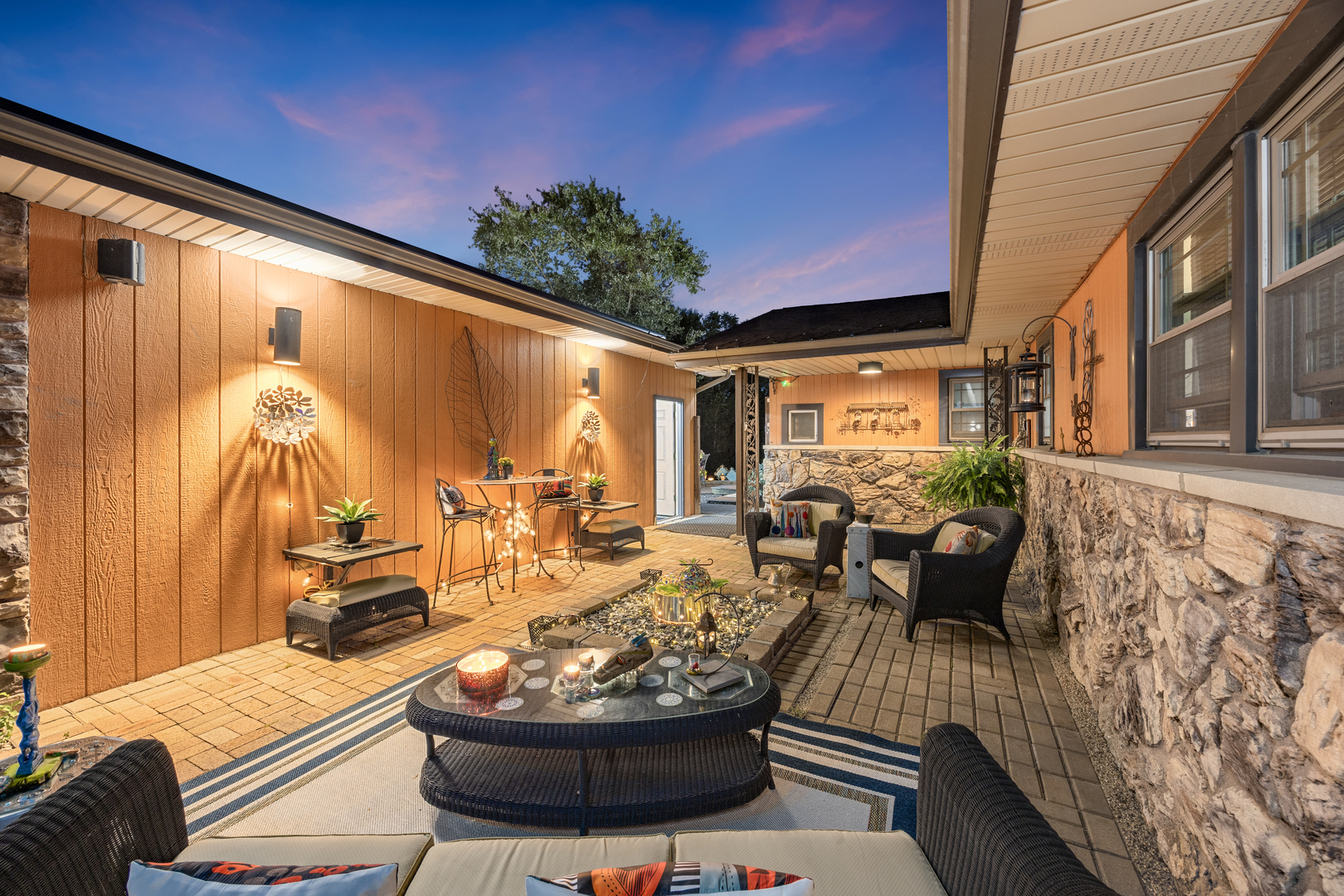 6241 Gaynelle Road, Tinley Park, IL 60477