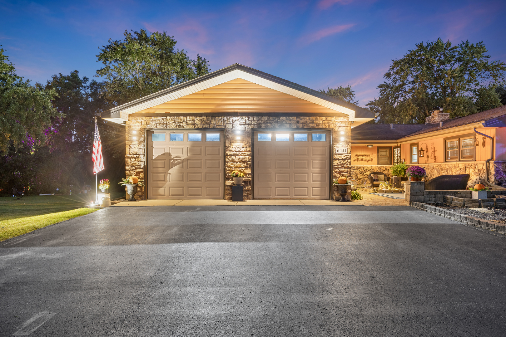 6241 Gaynelle Road, Tinley Park, IL 60477