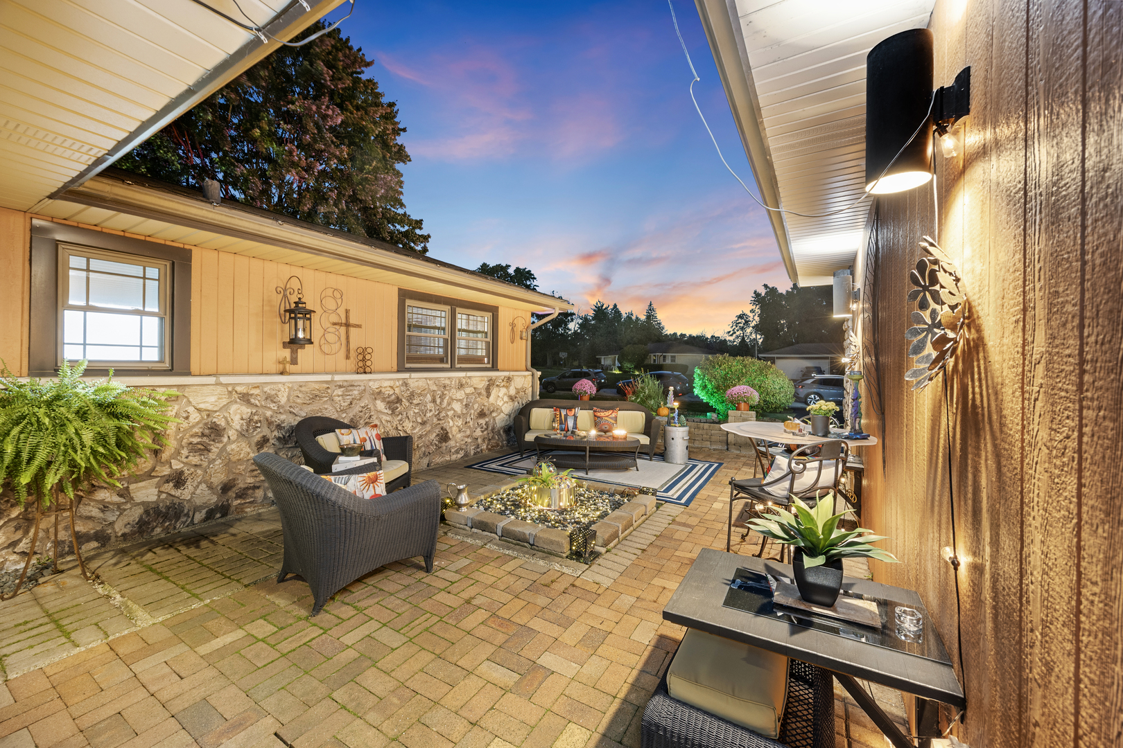 6241 Gaynelle Road, Tinley Park, IL 60477