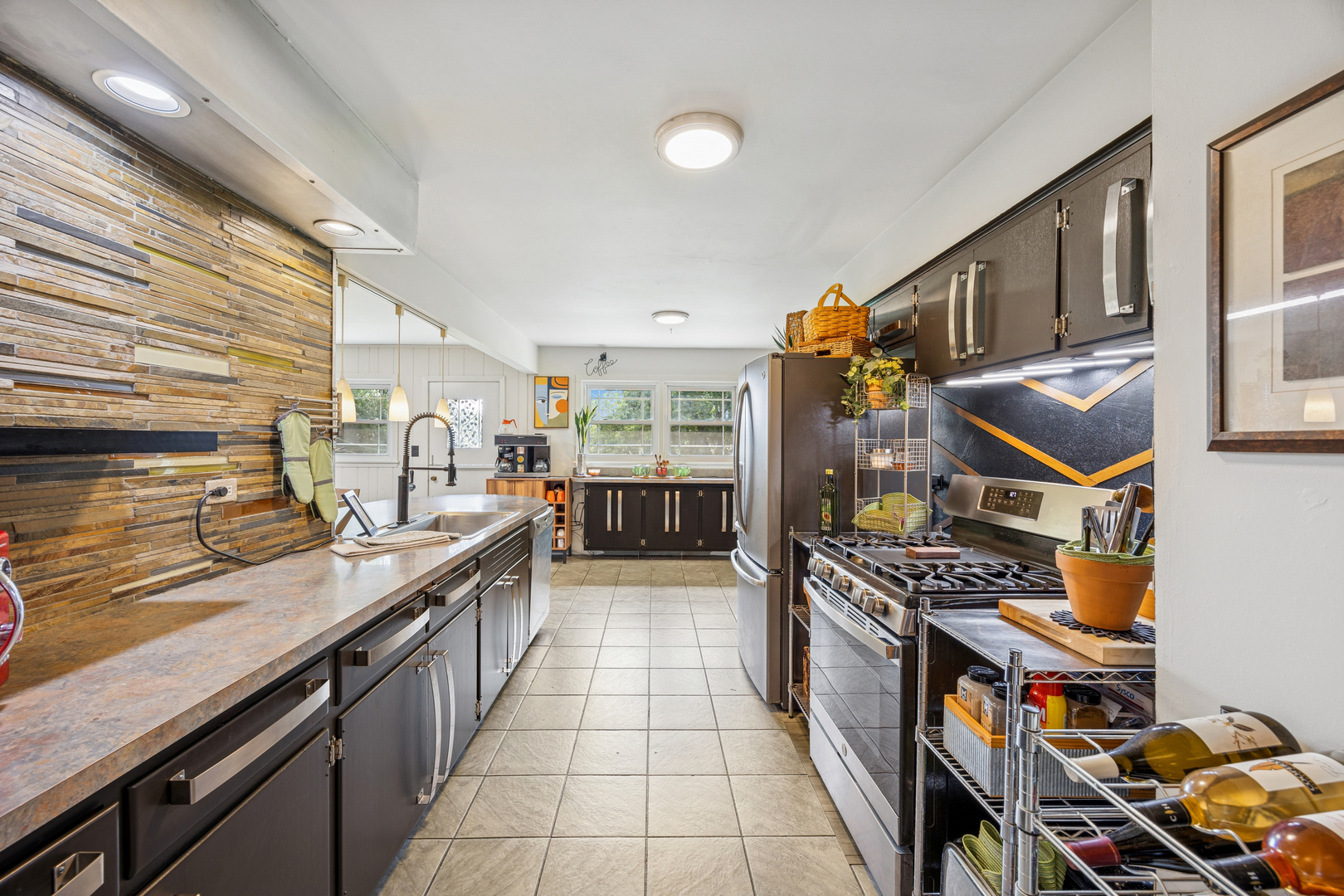 6241 Gaynelle Road, Tinley Park, IL 60477