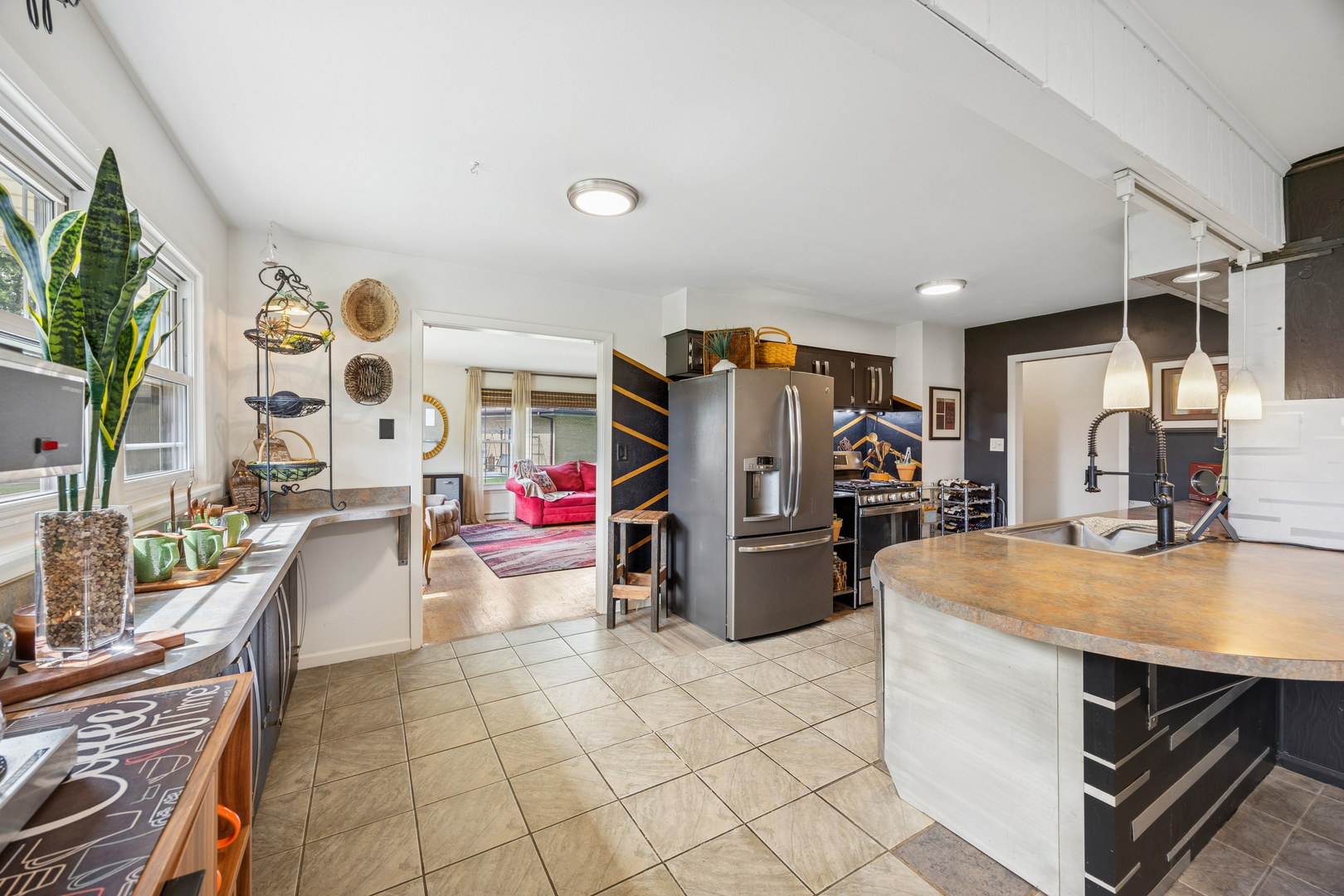 6241 Gaynelle Road, Tinley Park, IL 60477