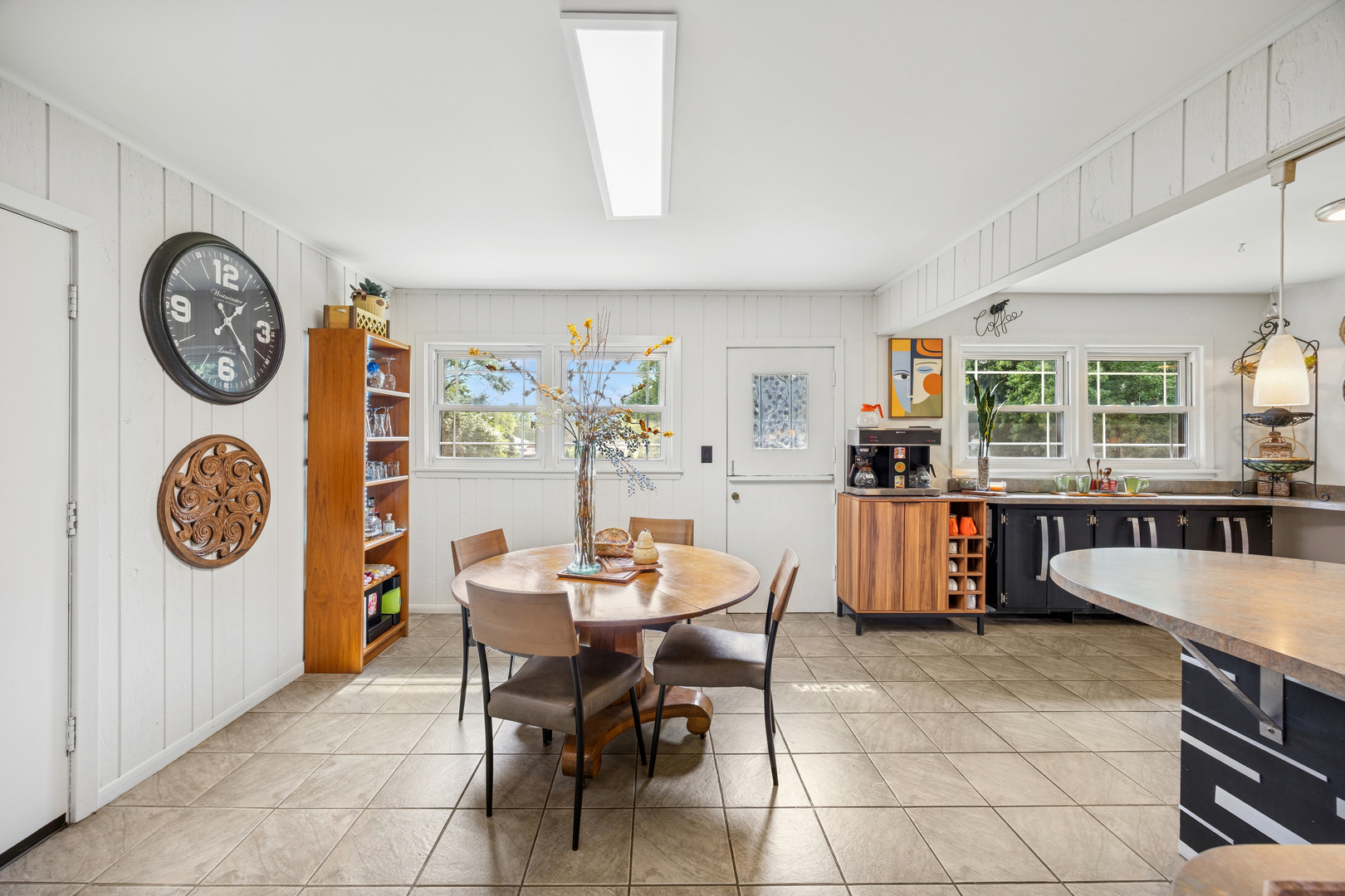 6241 Gaynelle Road, Tinley Park, IL 60477