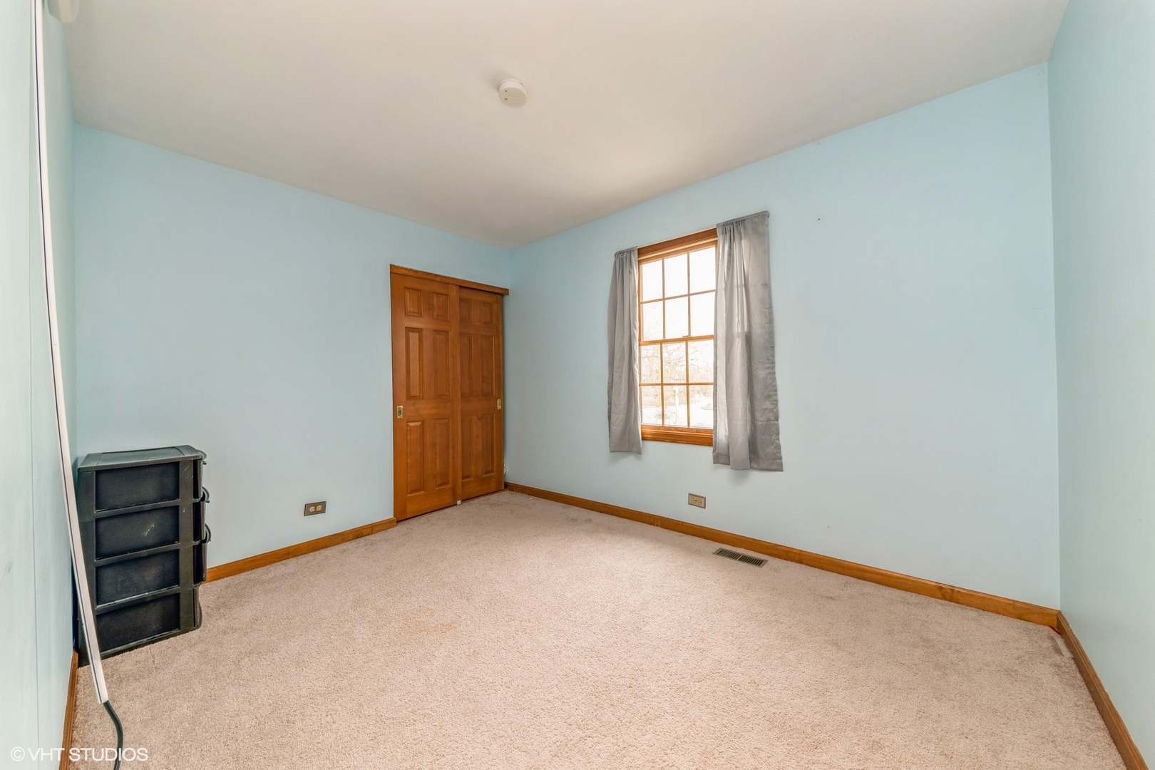 195 Mill Pond Drive, Glendale Heights, IL 60139