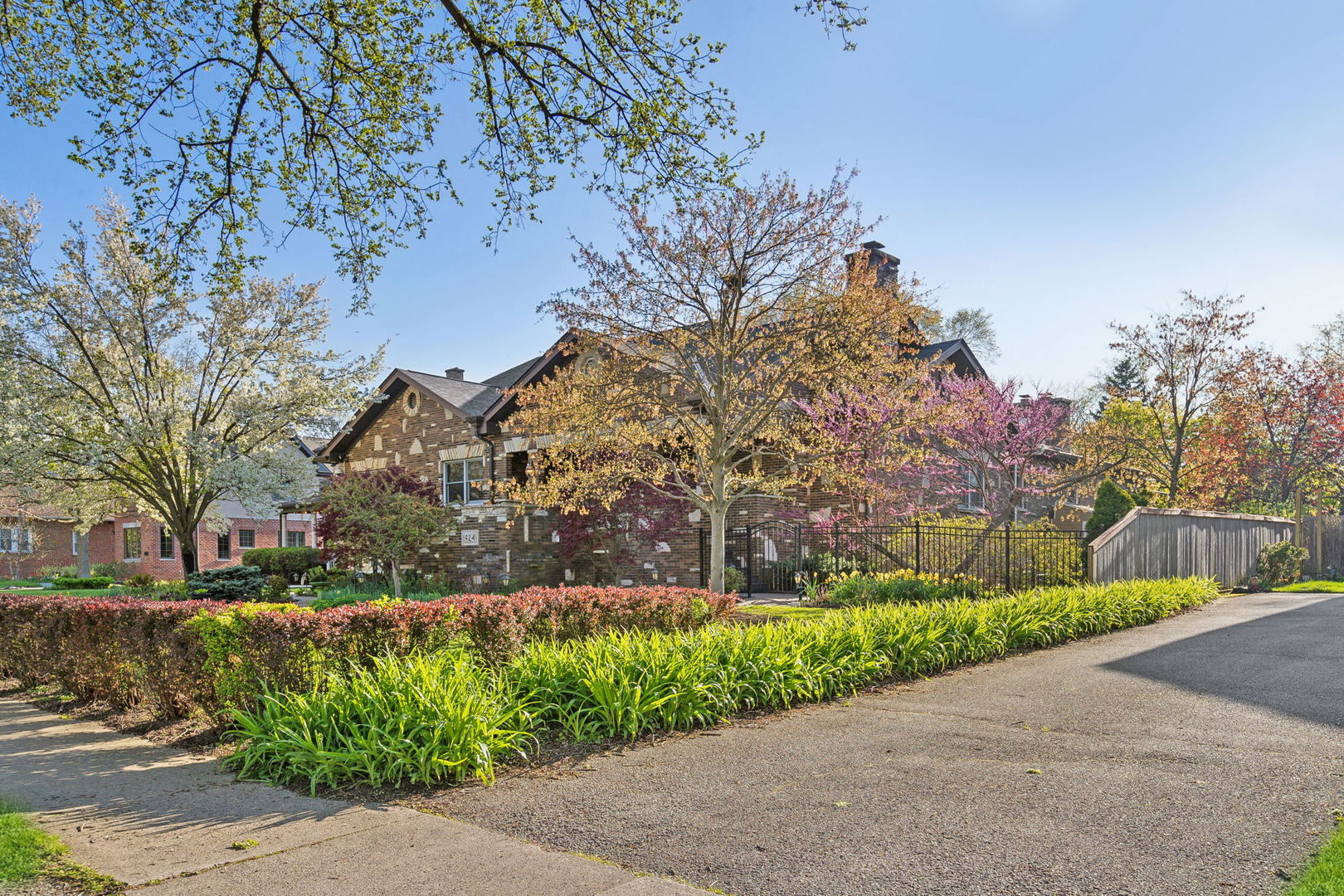 1424 Glencoe Avenue, Highland Park, IL 60035