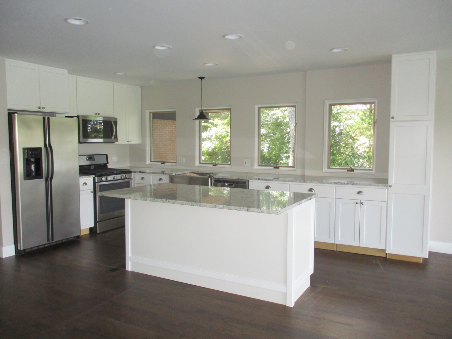 27094 W Lakeview Drive, Lake Barrington, IL 60084