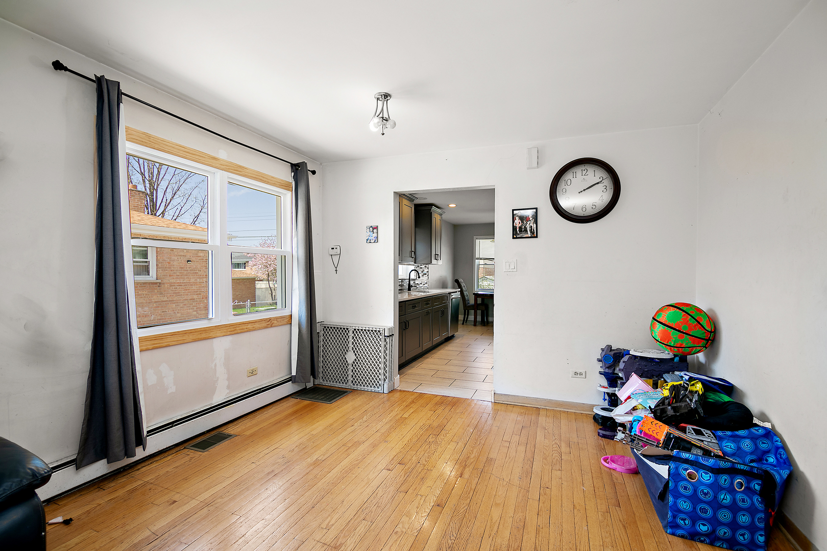 4828 W 106th Place, Oak Lawn, IL 60453
