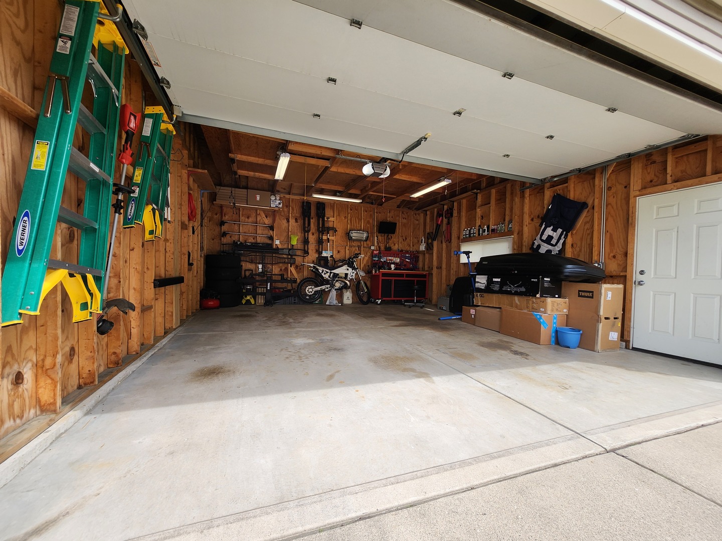 271 E Cleburne Avenue, Bartlett, IL 60103