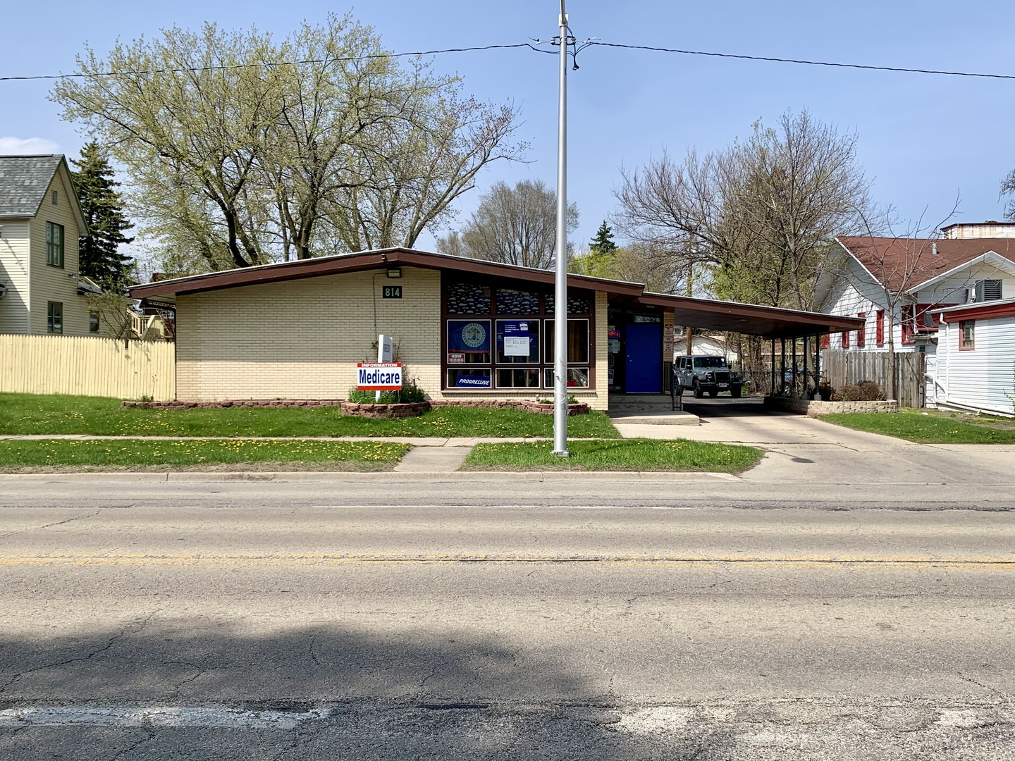 814 Washington Street, Waukegan, IL 60085