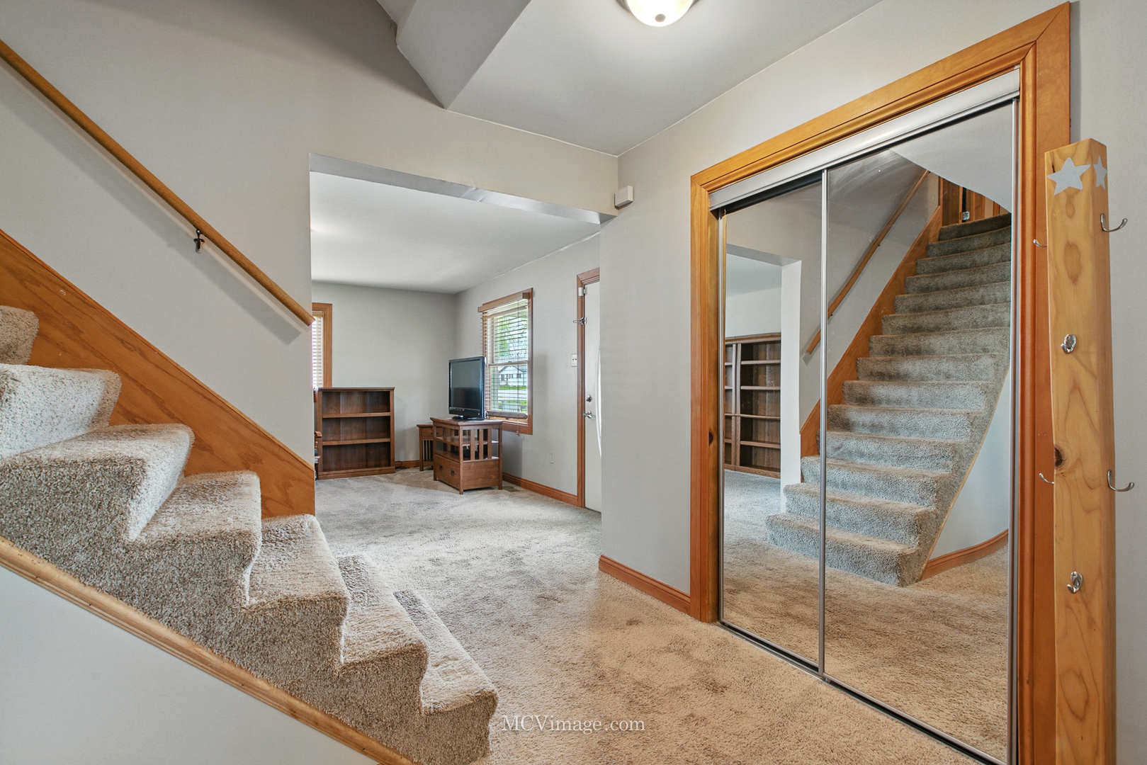 1122 Gael Drive, Joliet, IL 60435