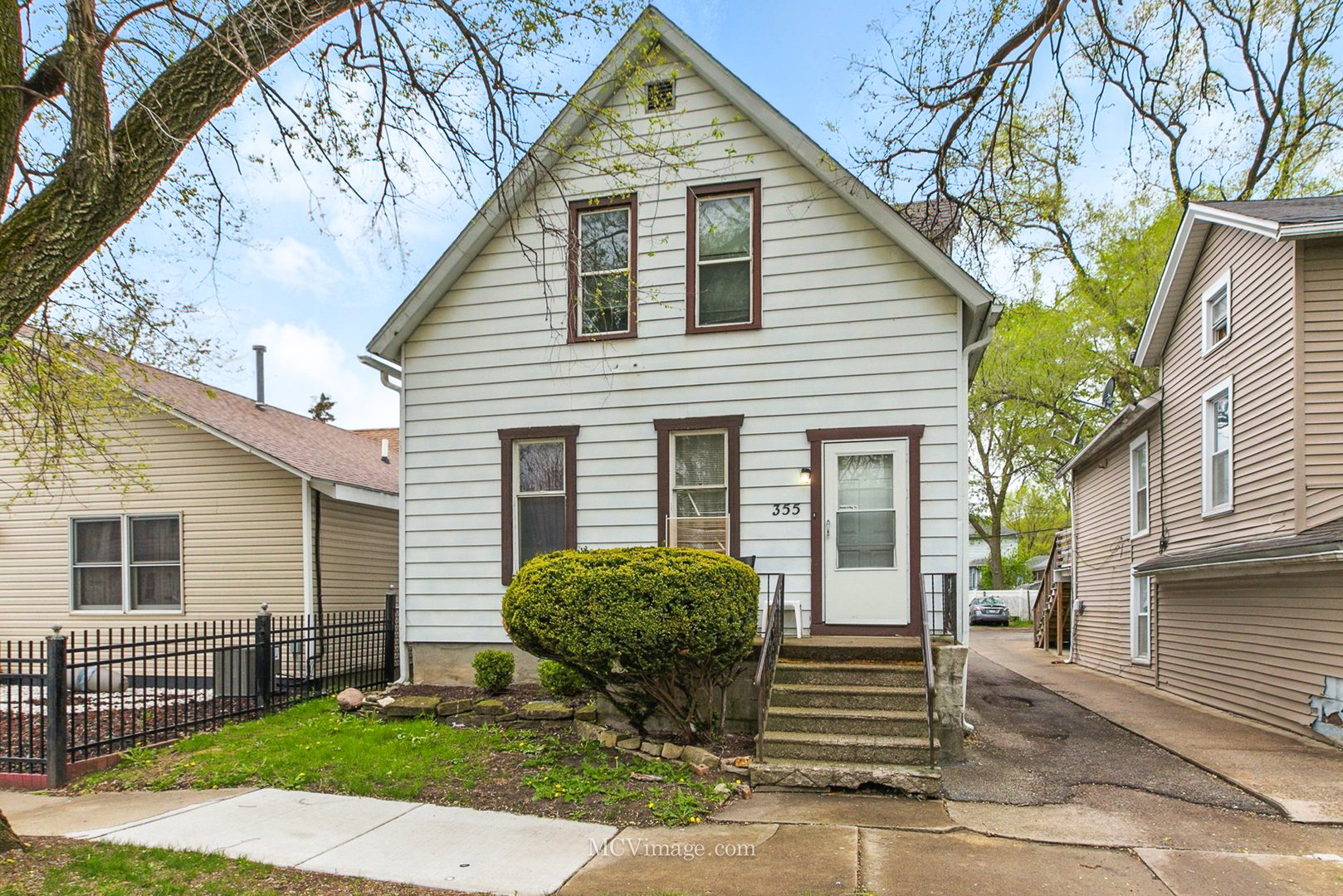 355 N Hickory Street #2, Joliet, IL 60435