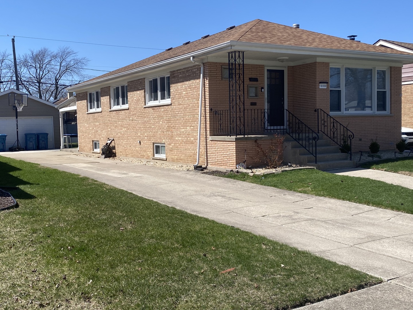 10008 S Kolin Avenue, Oak Lawn, IL 60453