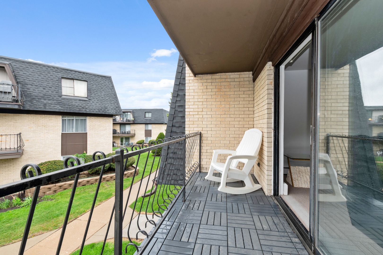11123 S 84th Avenue #2B, Palos Hills, IL 60465