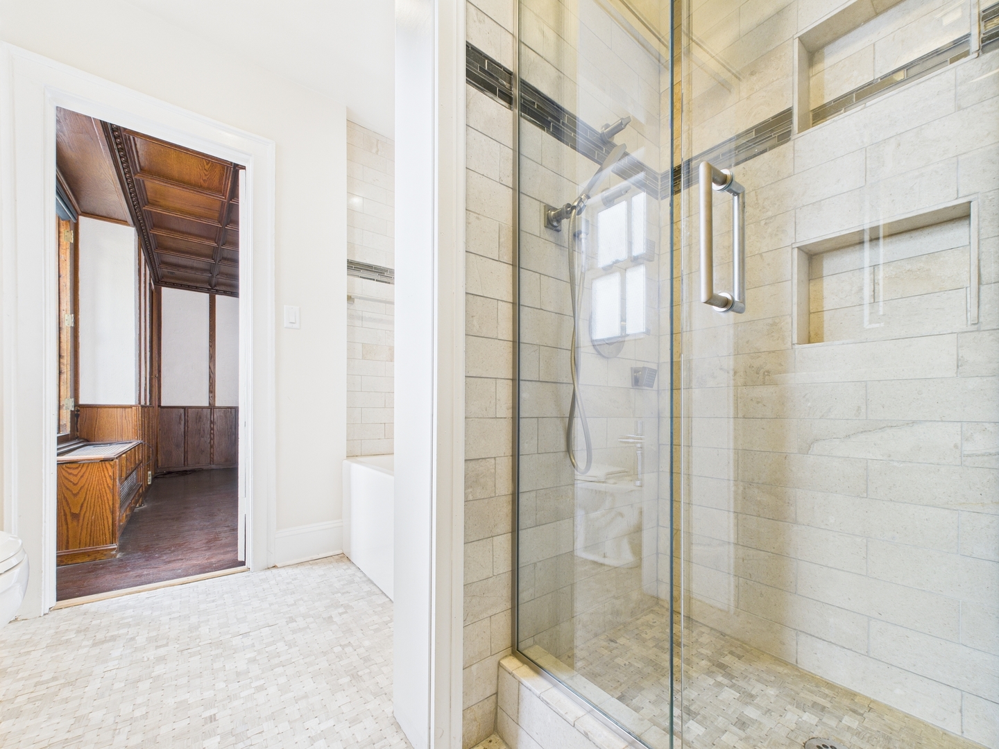 5555 S Everett Avenue #B3-4, Chicago, IL 60637