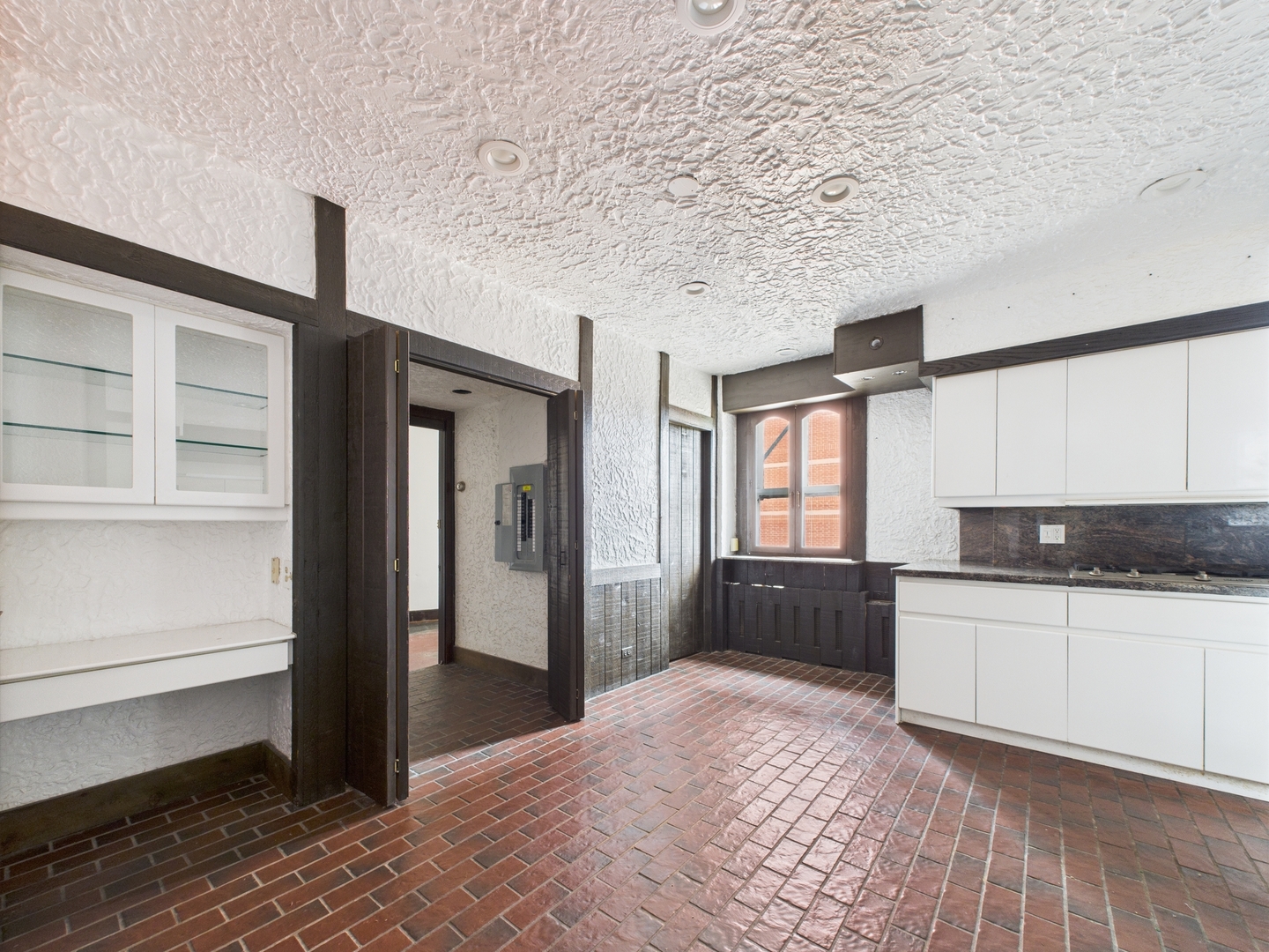 5555 S Everett Avenue #B3-4, Chicago, IL 60637