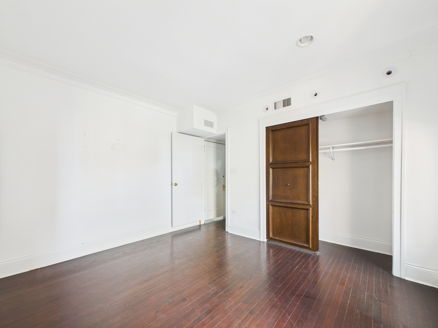 5555 S Everett Avenue #B3-4, Chicago, IL 60637