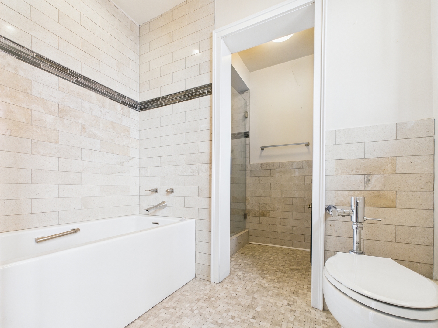 5555 S Everett Avenue #B3-4, Chicago, IL 60637