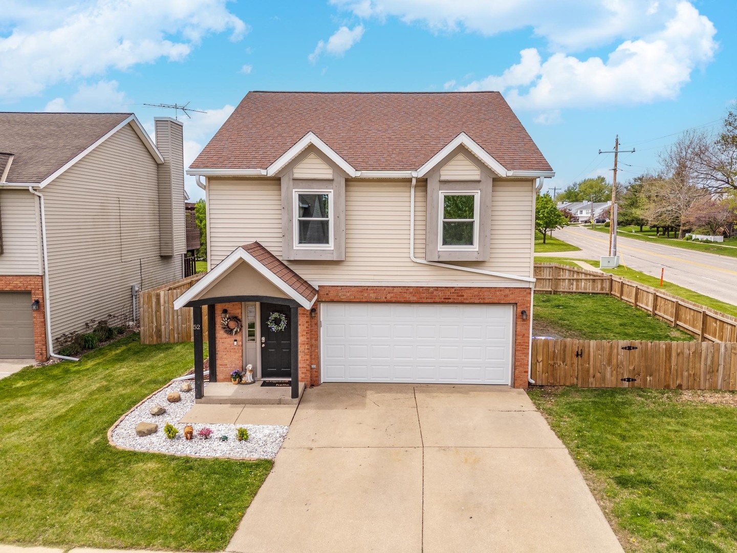 52 Parkshores Court, Bloomington, IL 61701