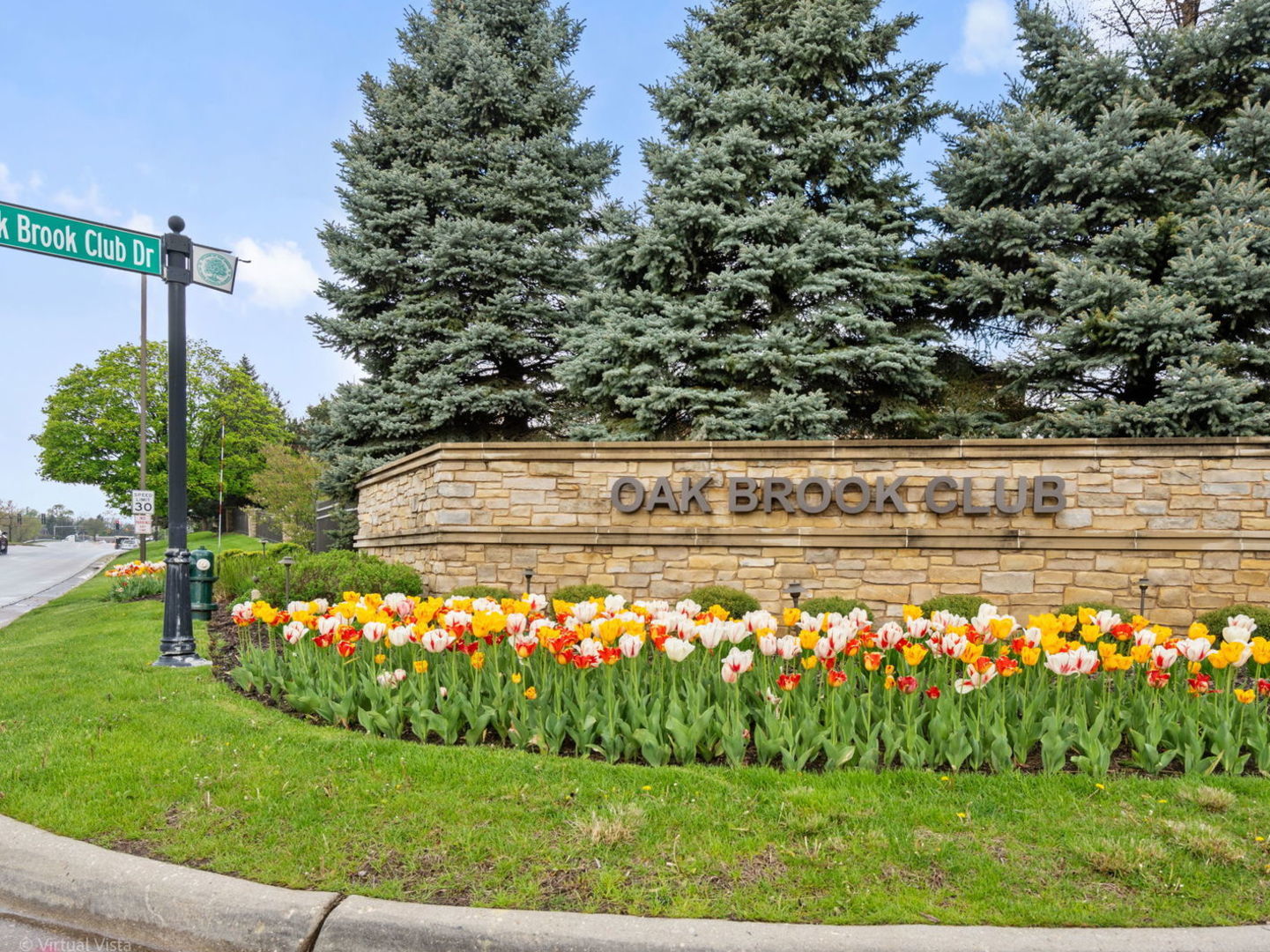3 Oak Brook Club Drive #E305, Oak Brook, IL 60523