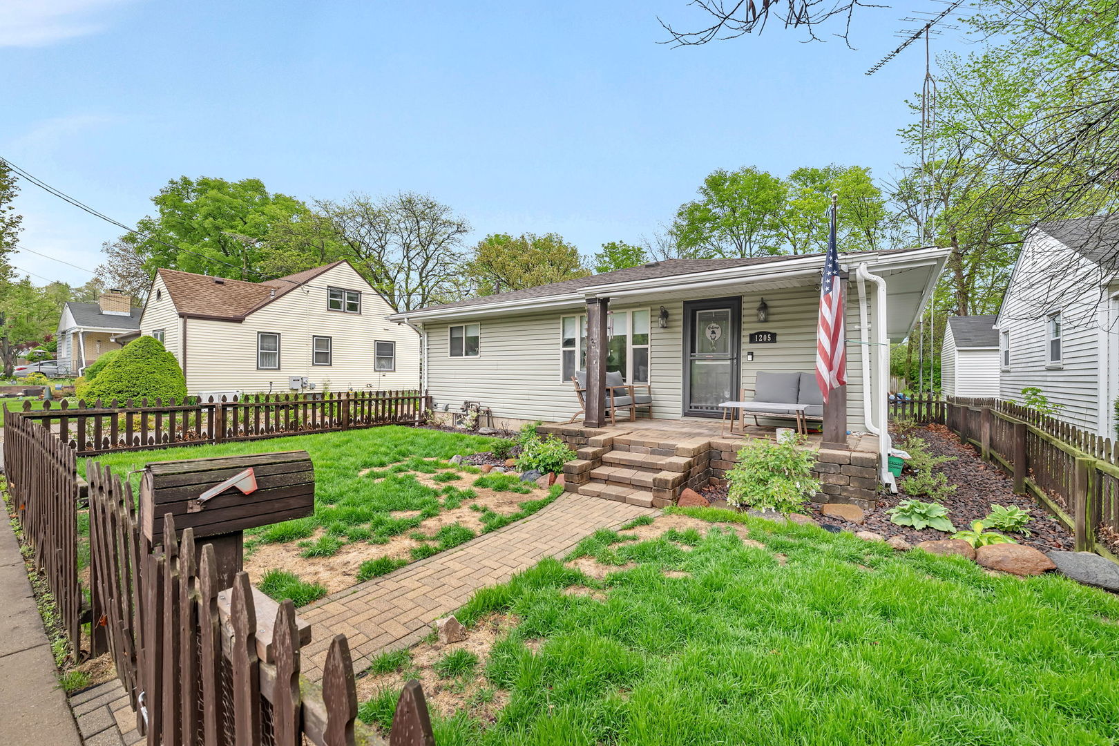 1205 Lisbon Street, Morris, IL 60450