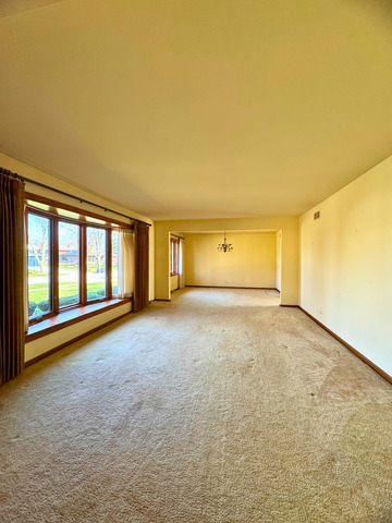 3181 Grandview Place, Darien, IL 60561