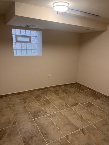 3425 W Carroll Avenue, Chicago, IL 60624