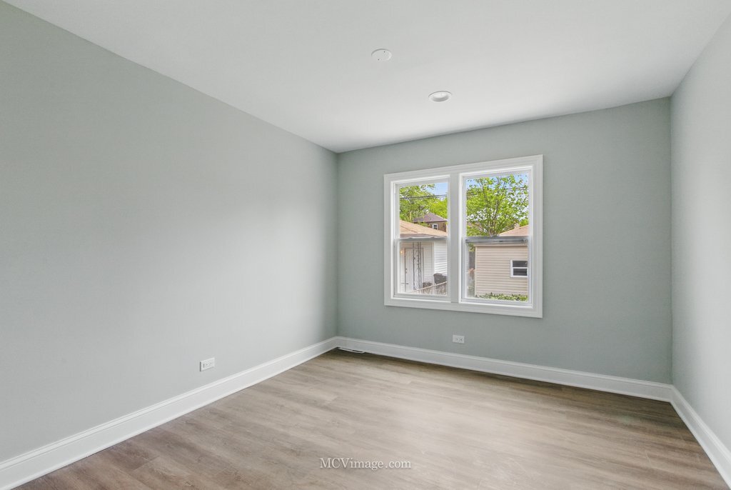 8907 S Luella Avenue, Chicago, IL 60617