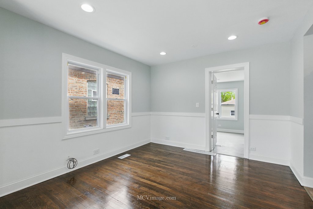 8907 S Luella Avenue, Chicago, IL 60617