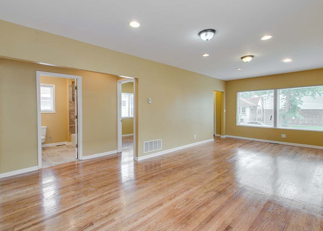 346 22nd Avenue, Bellwood, IL 60104