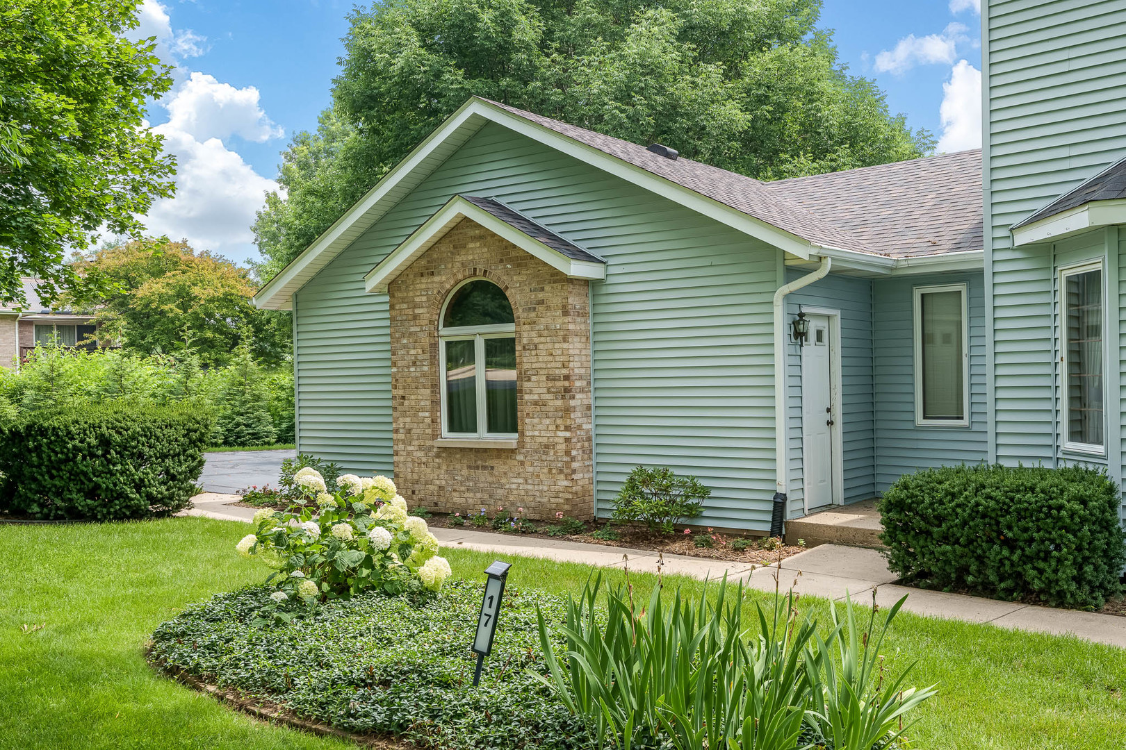 17 Thistle Trail, Caledonia, IL 61011