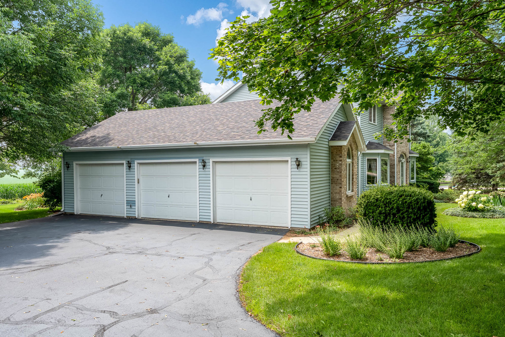17 Thistle Trail, Caledonia, IL 61011