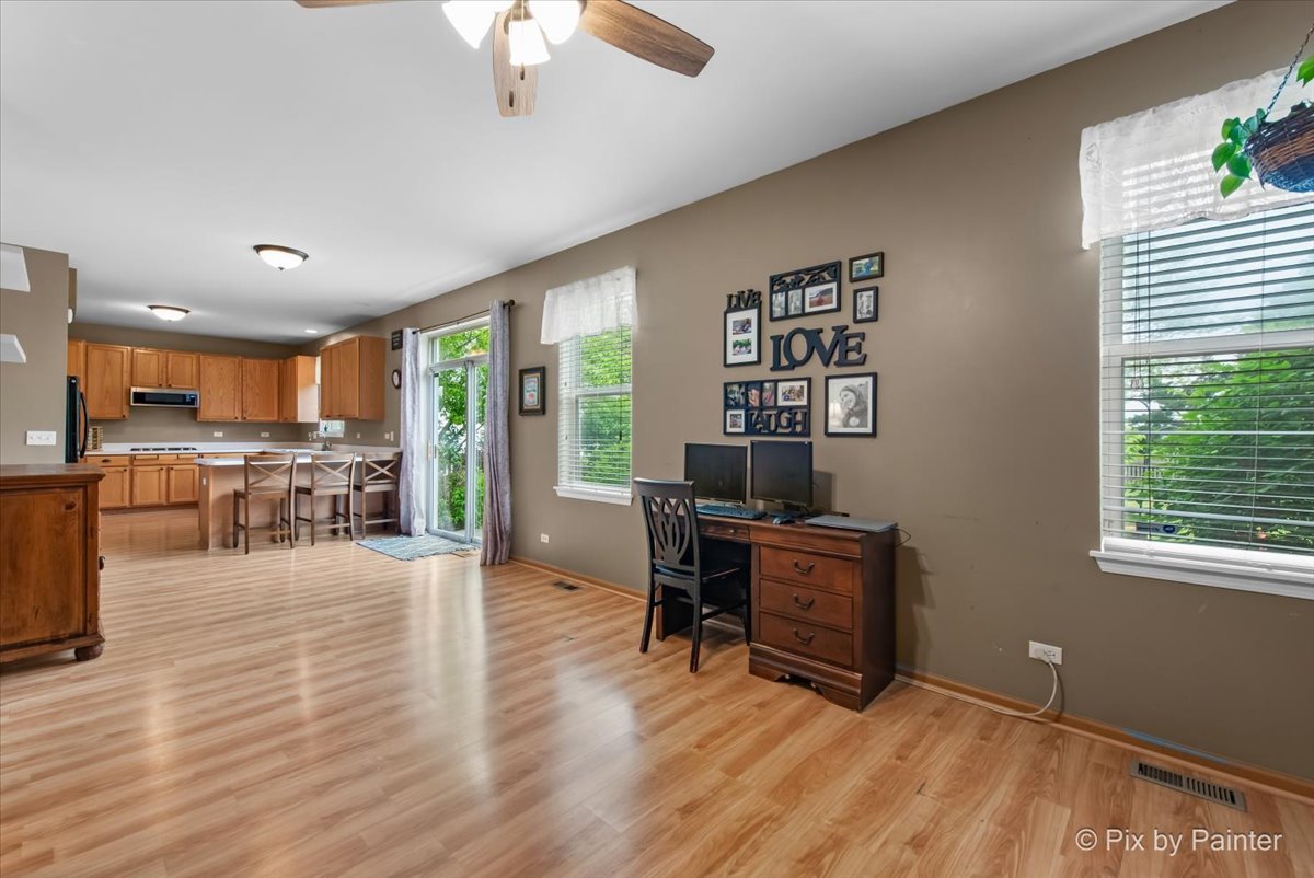 10188 HANOVER Avenue, Huntley, IL 60142