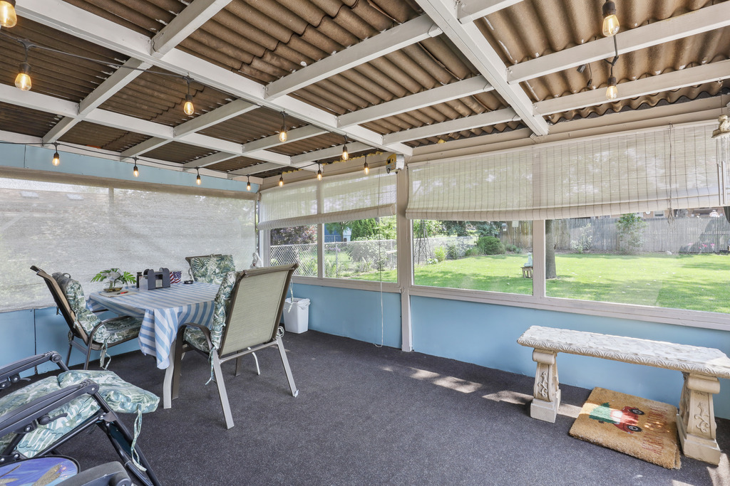 11341 S Nagle Avenue, Worth, IL 60482