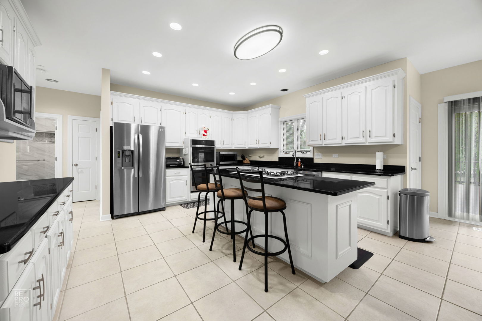 401 Jason Lane, Schaumburg, IL 60173
