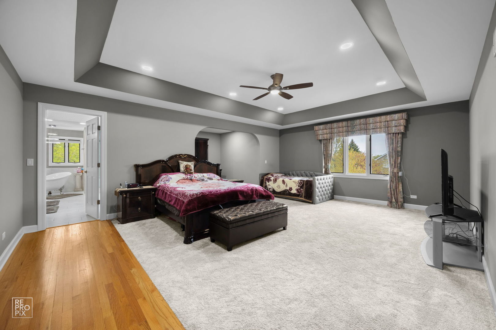 401 Jason Lane, Schaumburg, IL 60173