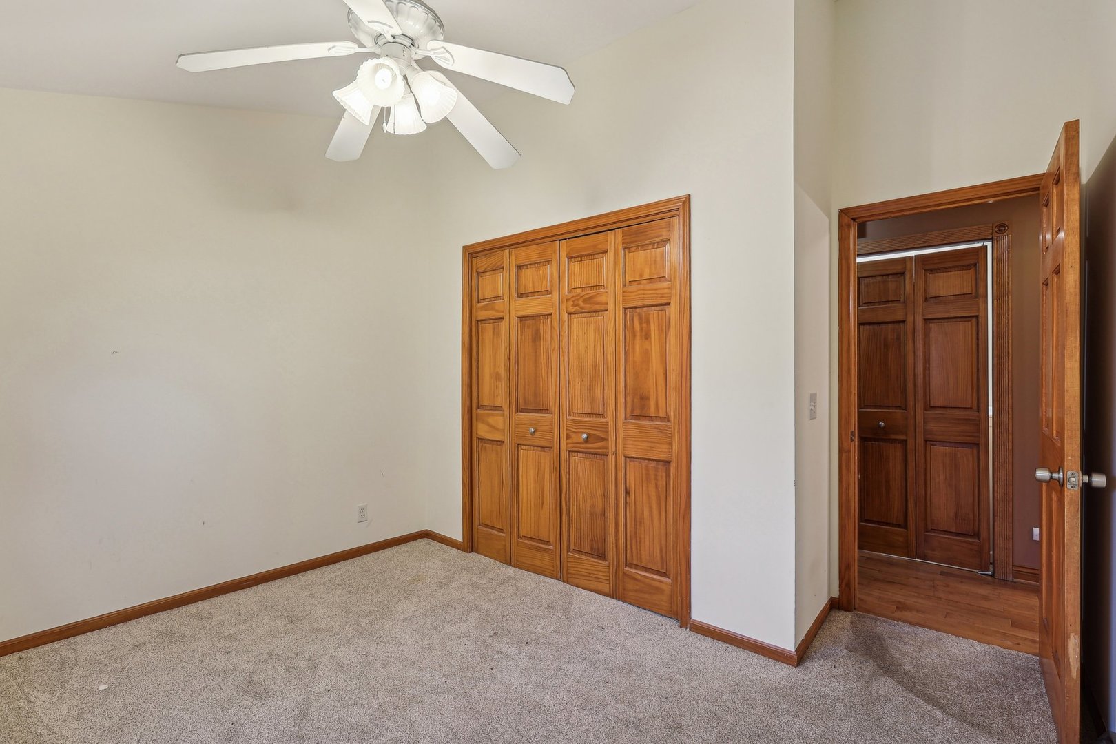 3319 Dean Street, Woodstock, IL 60098