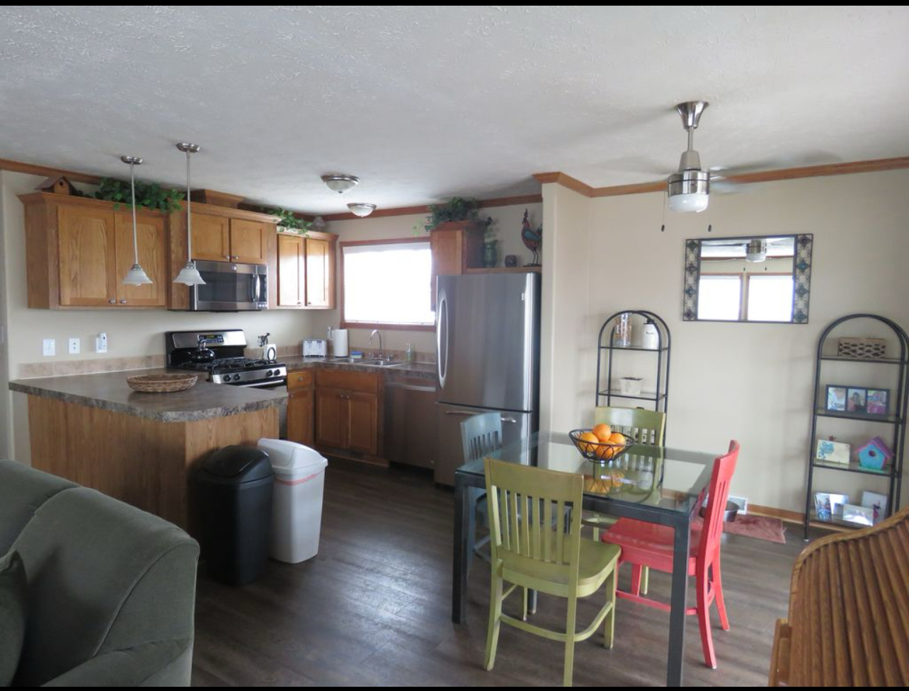 415 James Road, Elwood, IL 60421