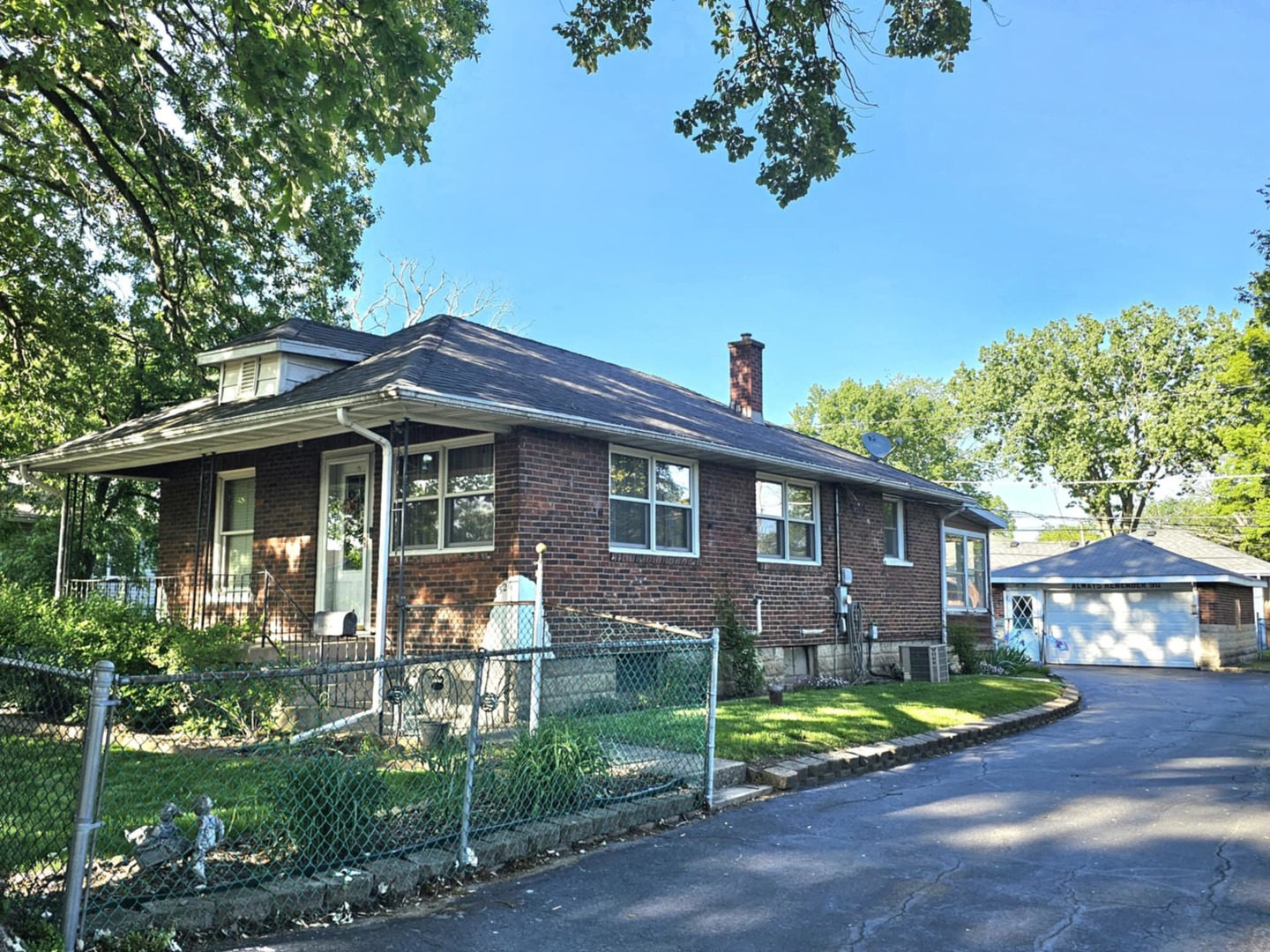 526 Osage Street, Joliet, IL 60432