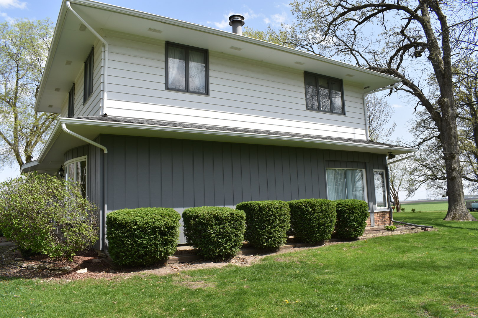 17864 E 1700 North Road, Pontiac, IL 61764