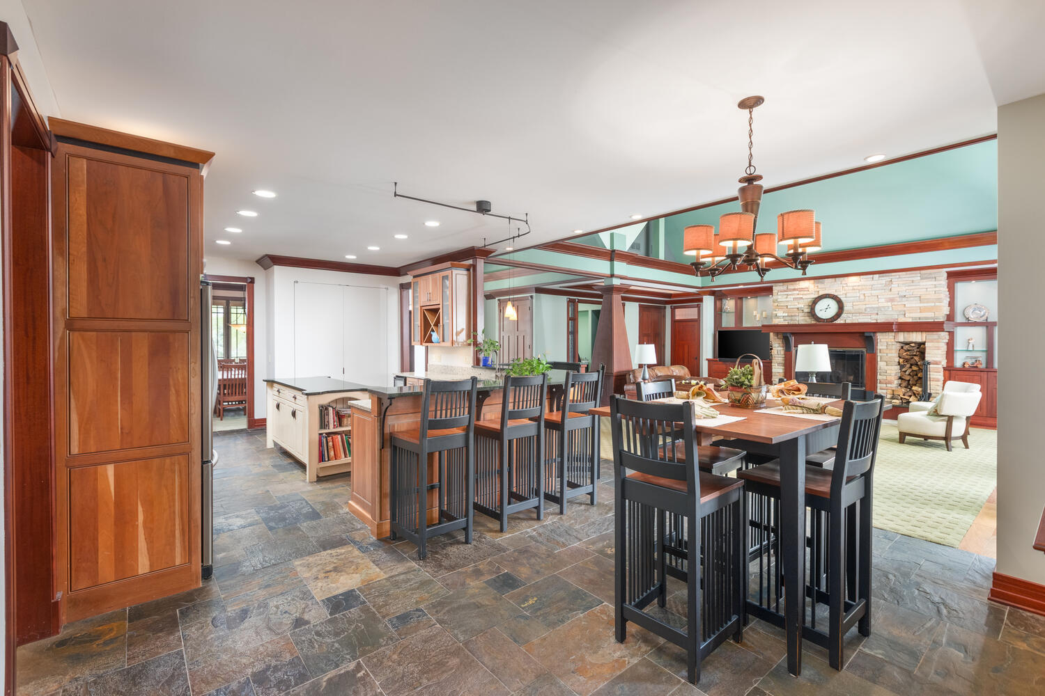 25909 W Kelly Court, Plainfield, IL 60585