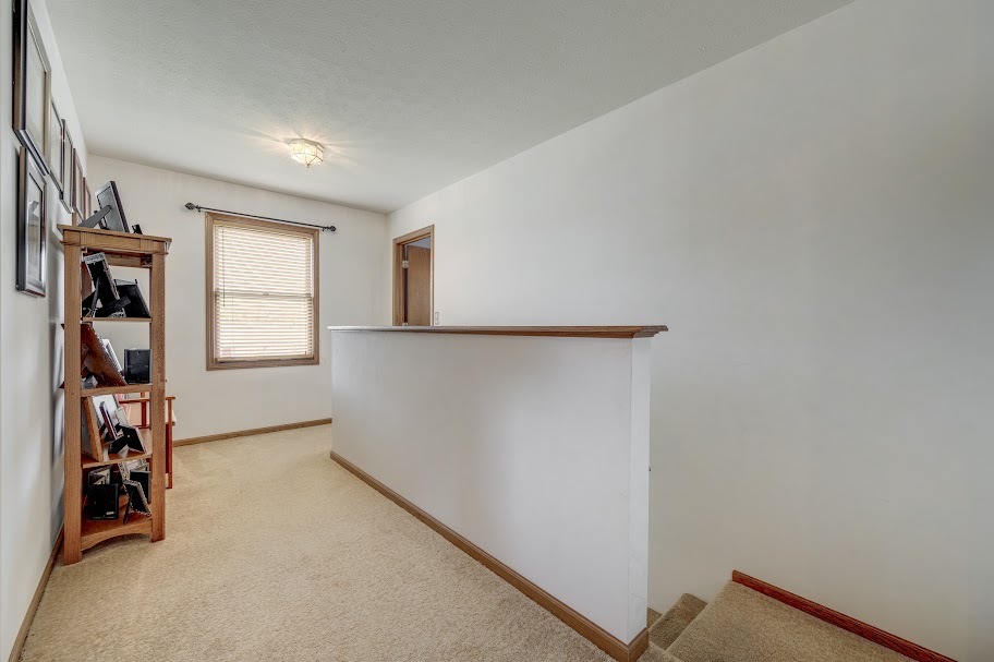 227 N Hickory Street, Cortland, IL 60112