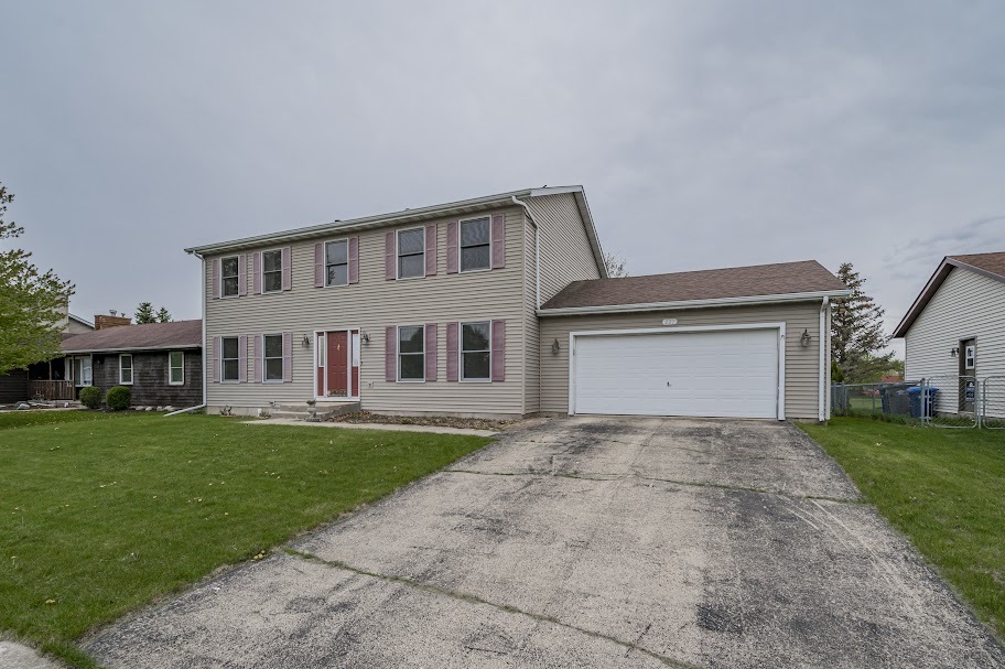 227 N Hickory Street, Cortland, IL 60112