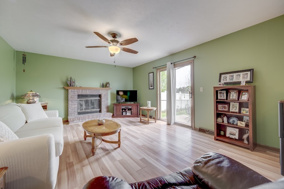 227 N Hickory Street, Cortland, IL 60112