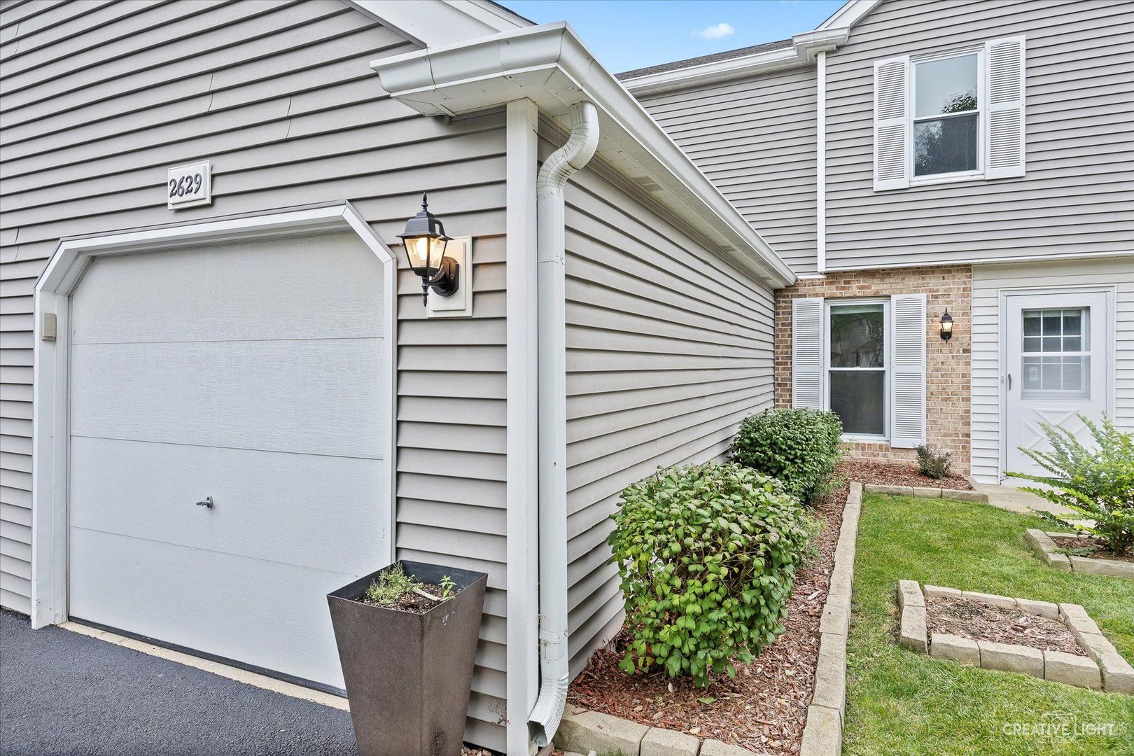 2629 Oakshire Court #2629, Aurora, IL 60502