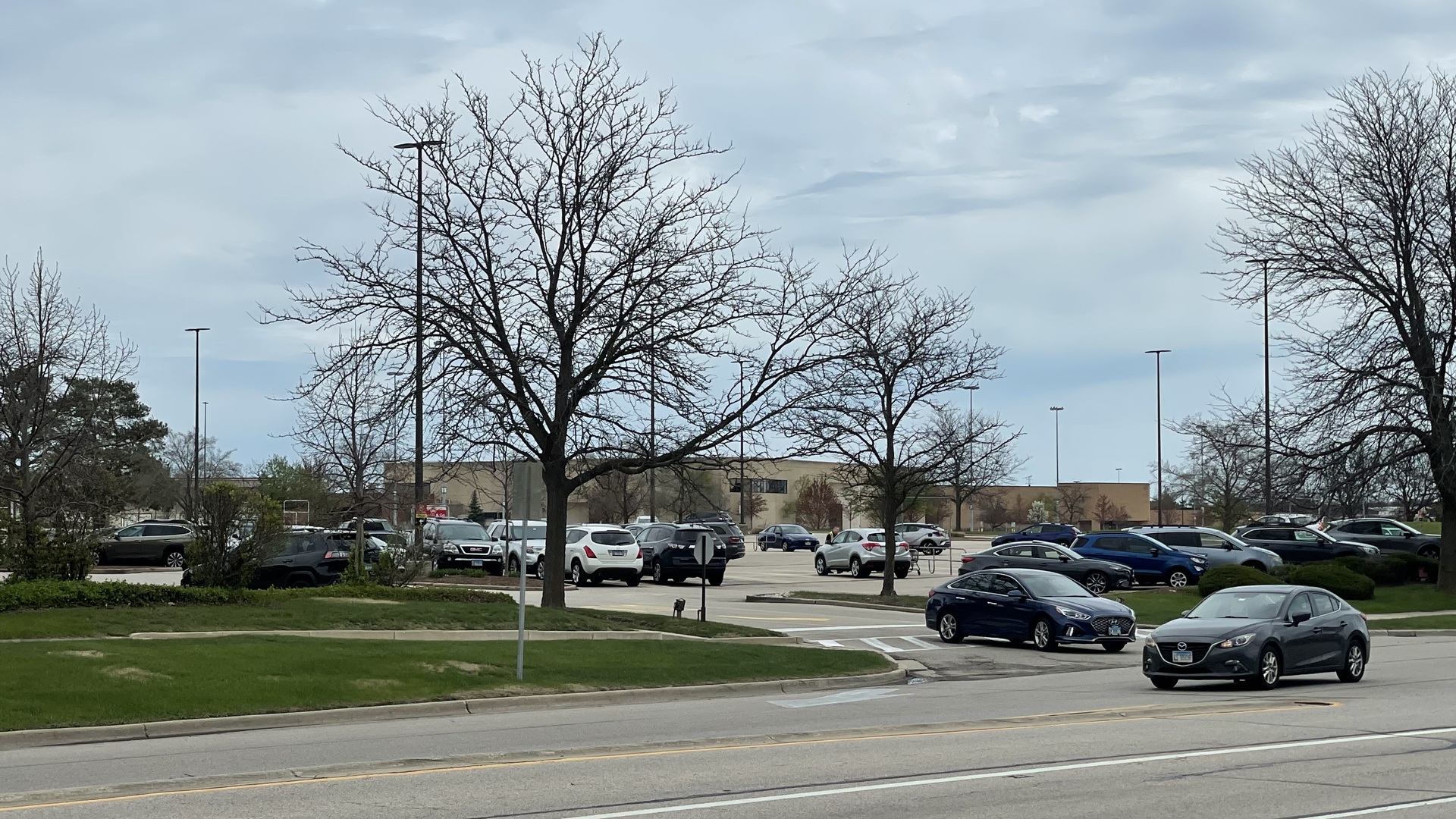 1601 Higgins Road, Sleepy Hollow, IL 60118