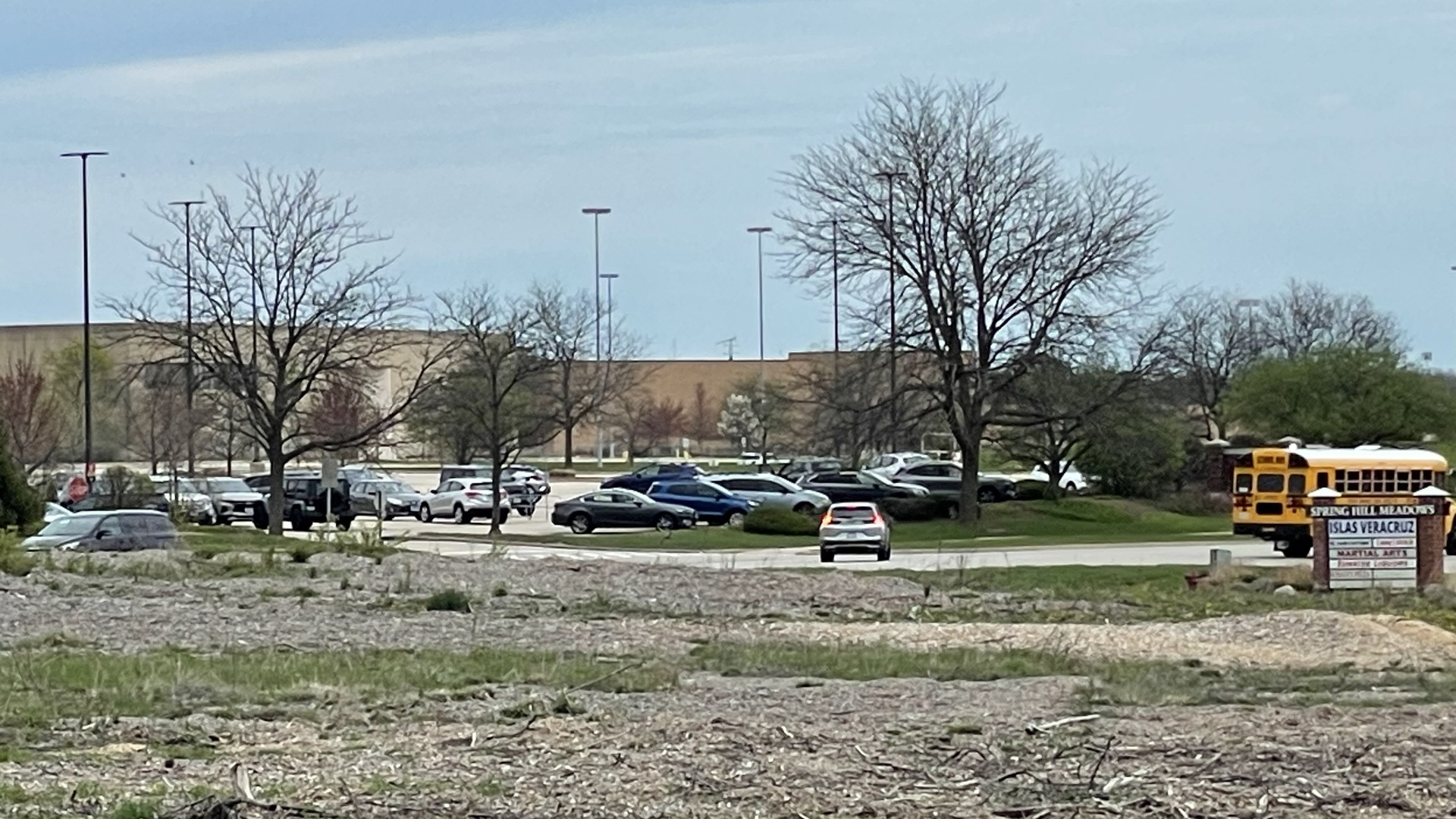 1601 Higgins Road, Sleepy Hollow, IL 60118