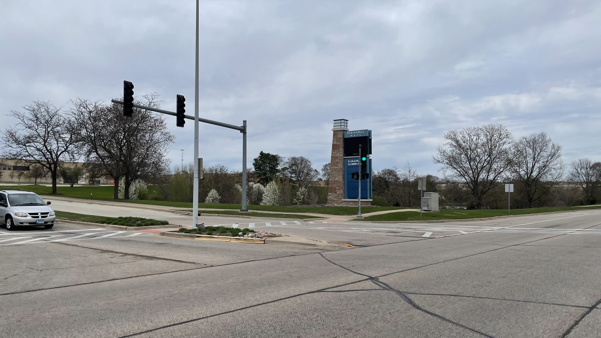 1601 Higgins Road, Sleepy Hollow, IL 60118