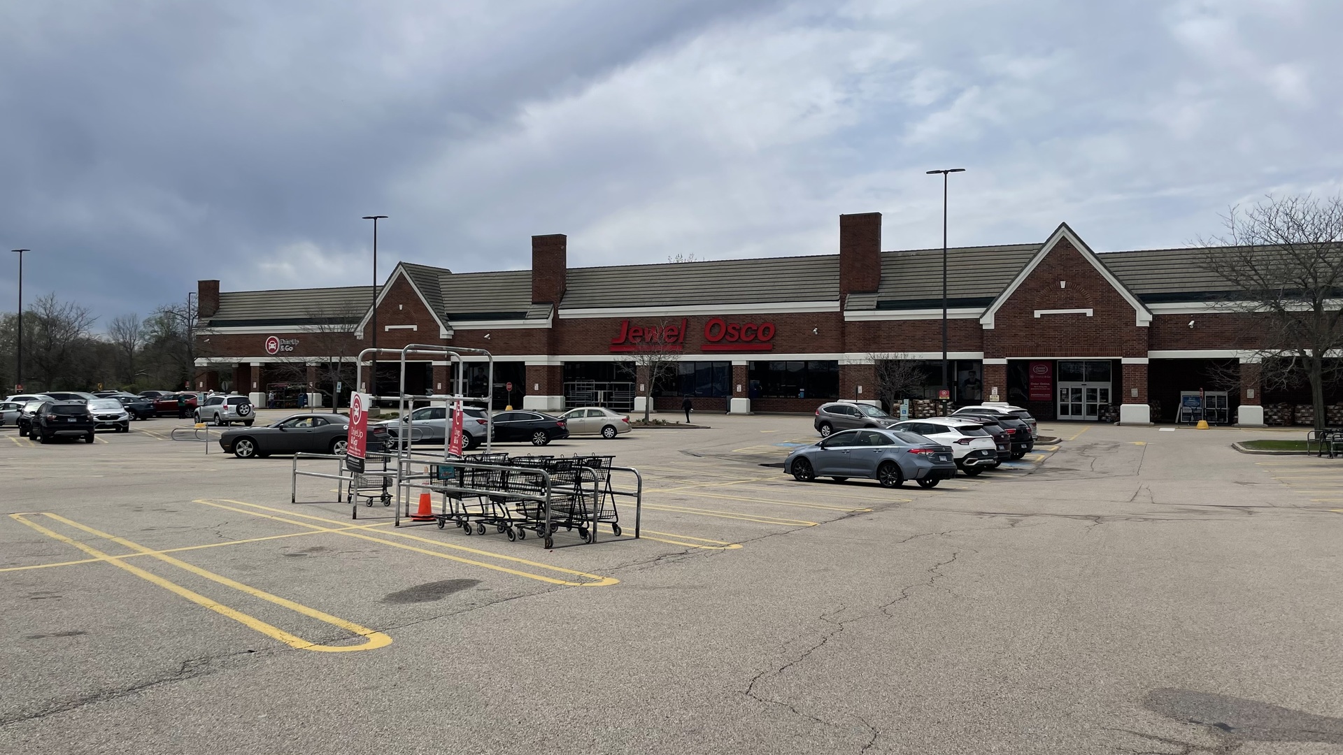 1601 Higgins Road, Sleepy Hollow, IL 60118