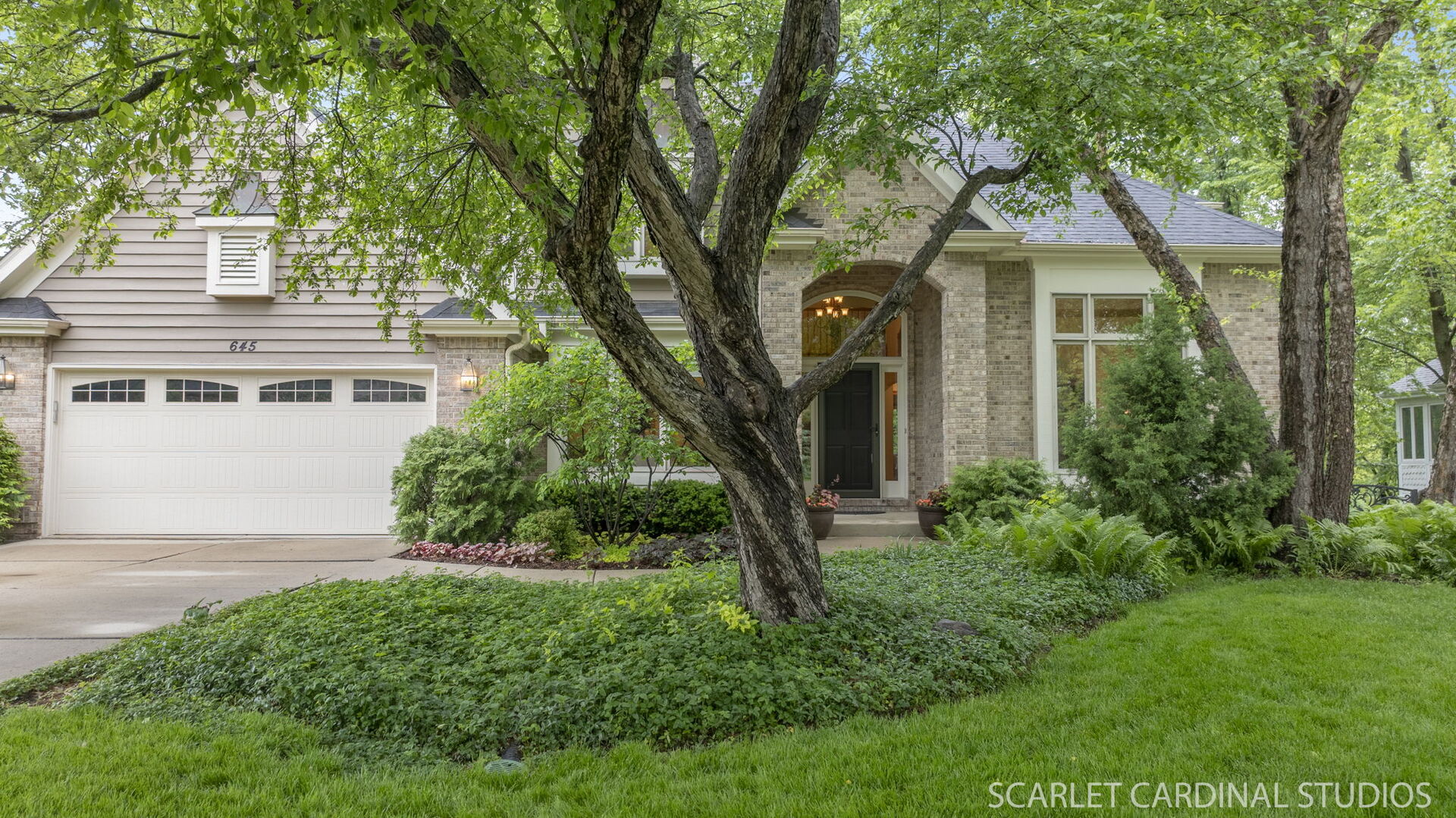 645 Rosewood Drive, West Chicago, IL 60185