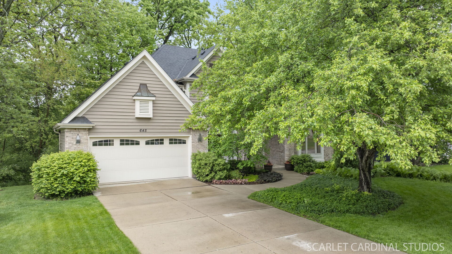 645 Rosewood Drive, West Chicago, IL 60185